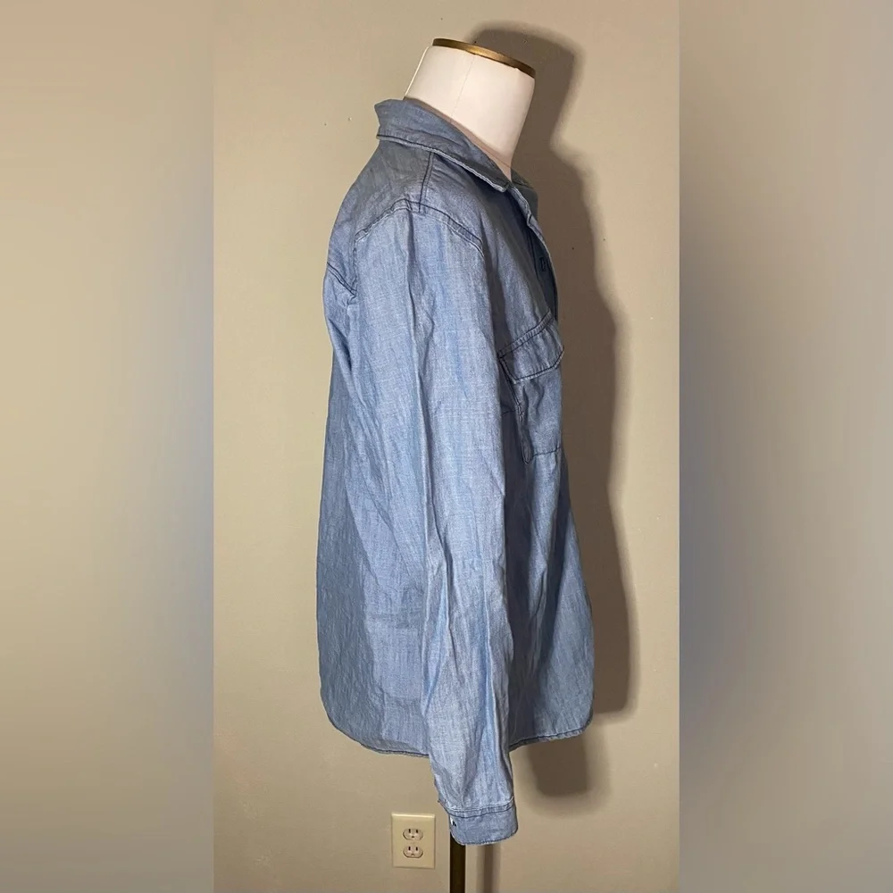 Old Navy Chambray button down shirt - Picture 2 of 11